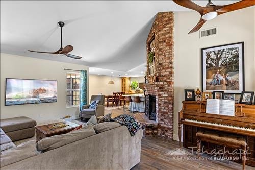 House in Tehachapi, California, United States 5 - 18166424
