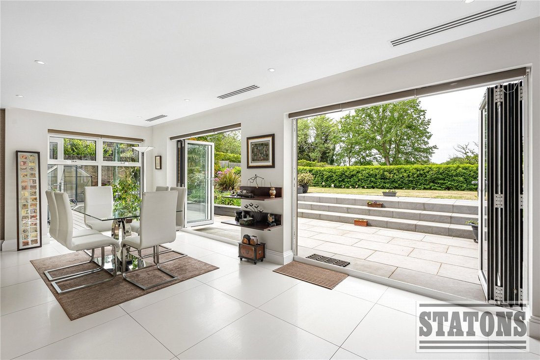 Apartment in Cockfosters, Enfield, England 4 - 18158287