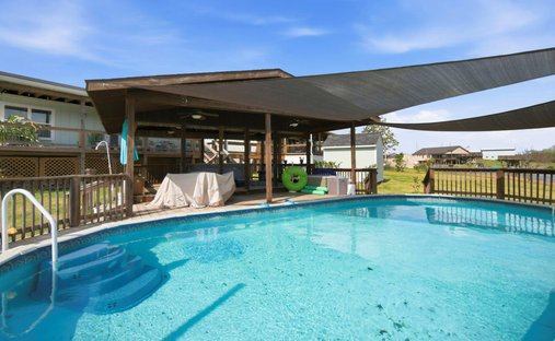 House in Onalaska, Texas, United States 1