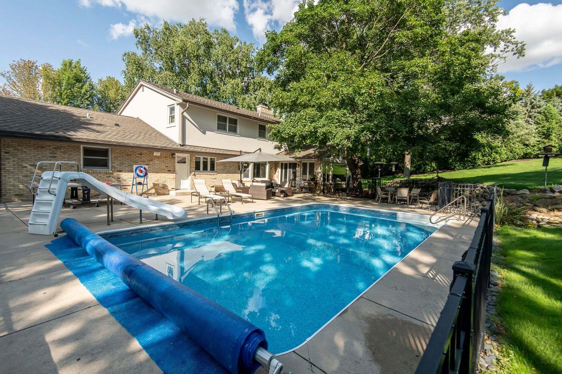 House in Elm Grove, Wisconsin, United States 3 - 18169154