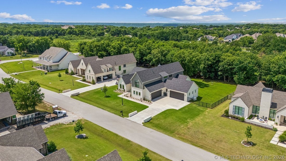House in Owasso, Oklahoma, United States 3 - 18165143