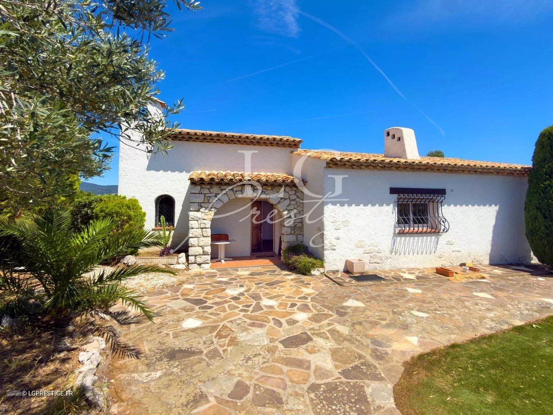 Villa in Mandelieu-la-Napoule, Provence-Alpes-Côte d'Azur, France 5 - 18160751