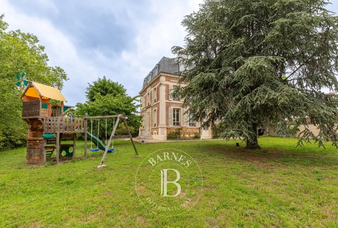 House in Chatou, Ile-de-France, France 4 - 18156409