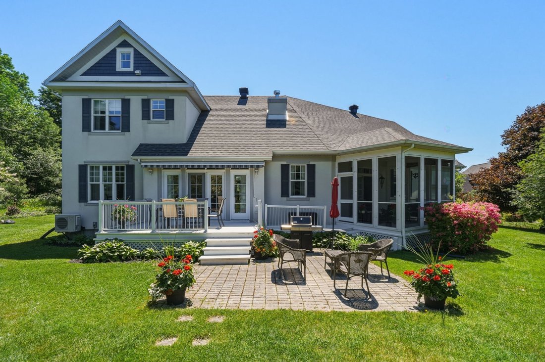 House in Lac-Brome, Quebec, Canada 2 - 16457137