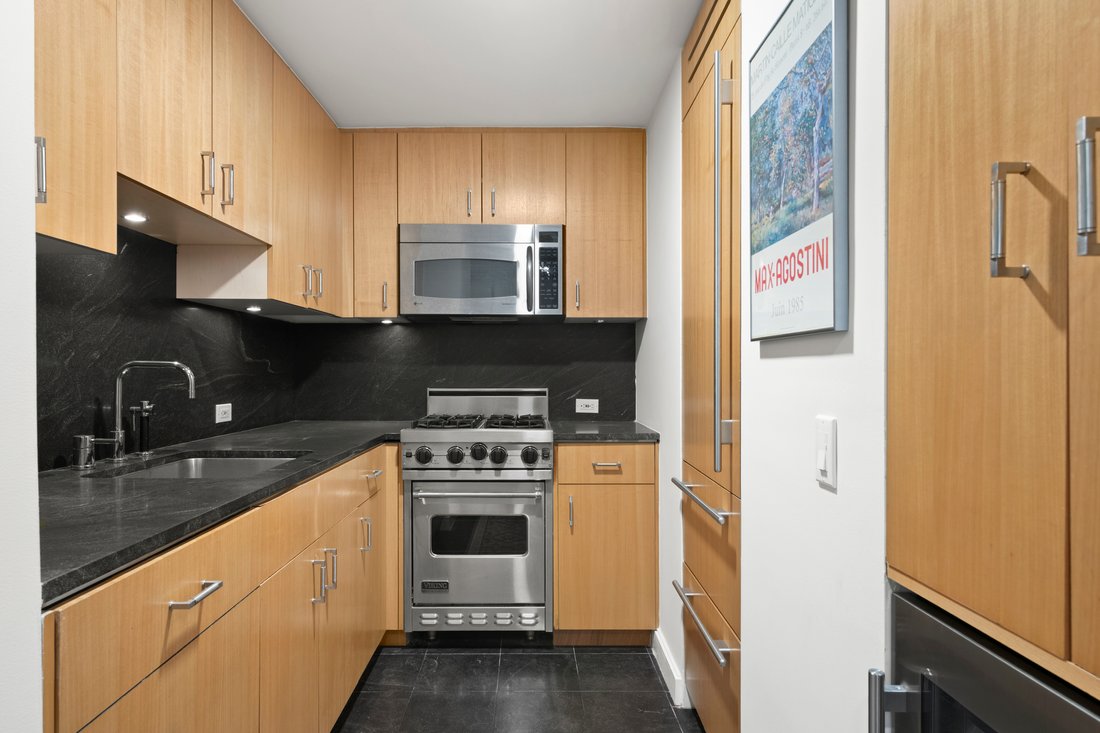 Condo in New York, New York, United States 2 - 18165468