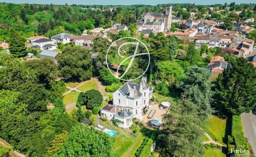 Estate in Centre Ville, Nantes, France 1