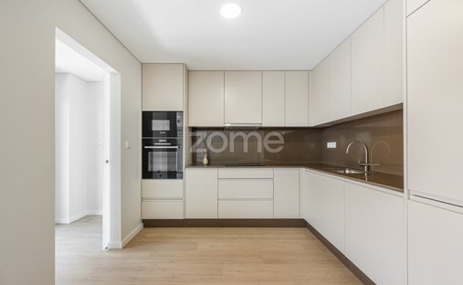 Apartment in Santa Marinha e Sao Pedro da Afurada, Porto District, Portugal 1