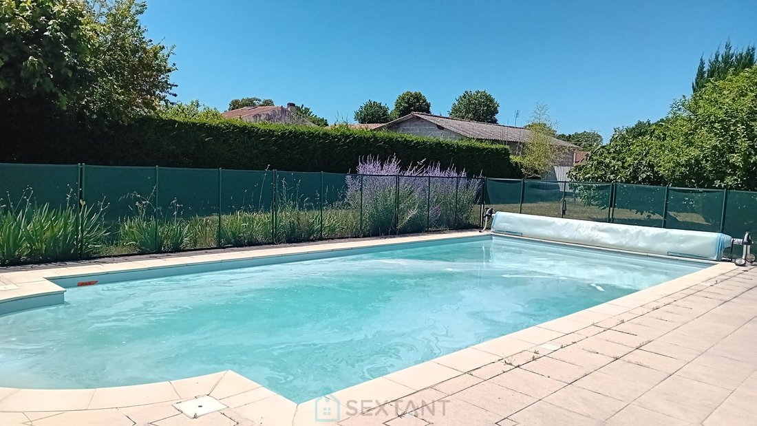 House in Breuillet, Nouvelle-Aquitaine, France 2 - 17738941