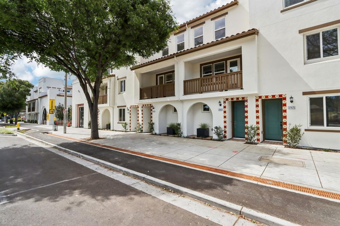 Townhouse in Newark, California, United States 4 - 18162756
