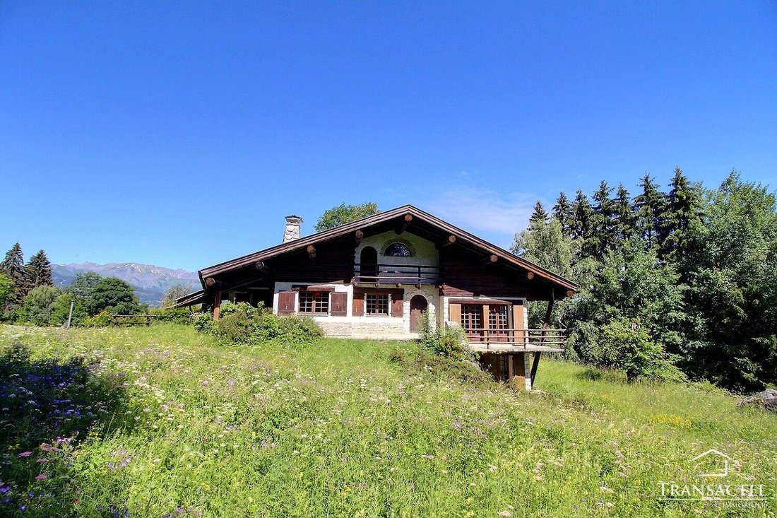 Chalet in Saint-Gervais-les-Bains, Auvergne-Rhône-Alpes, France 1 - 18155947