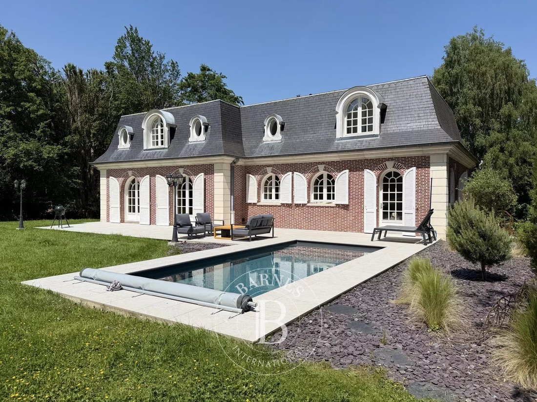 Estate in Moncheaux-lès-Frévent, Hauts-de-France, France 1 - 18156482