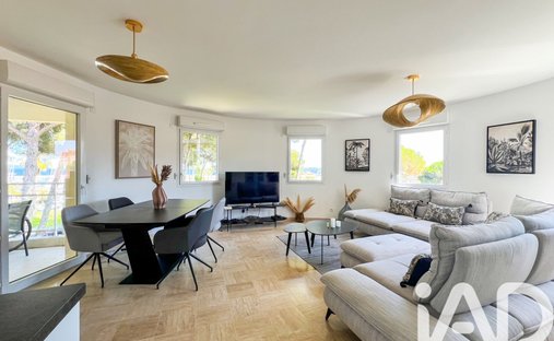 Appartamento a Hyères, Provenza-Alpi-Costa Azzurra, Francia 1