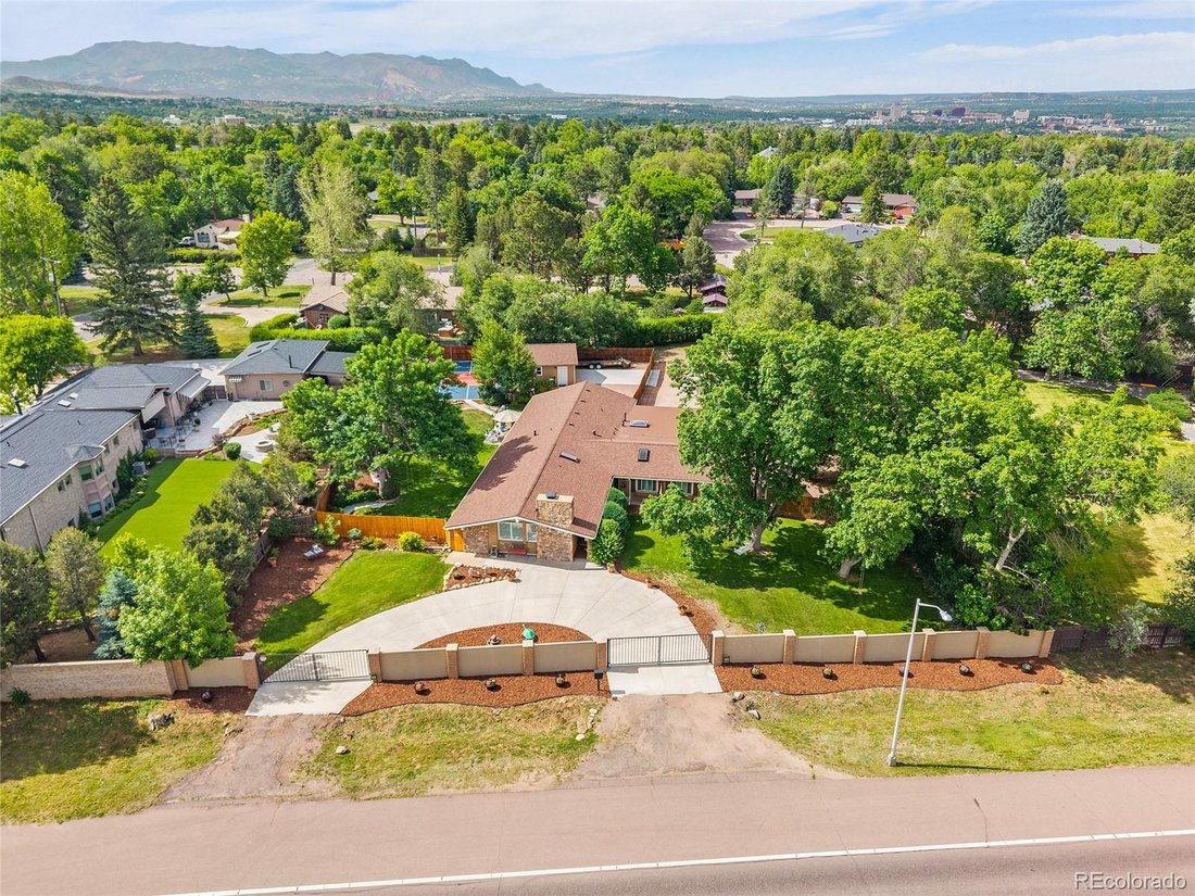 House in Colorado Springs, Colorado, United States 2 - 18166950