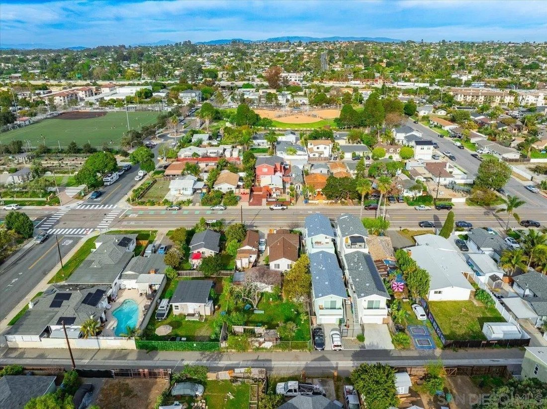 Carlsbad, California, United States 5 - 18158735