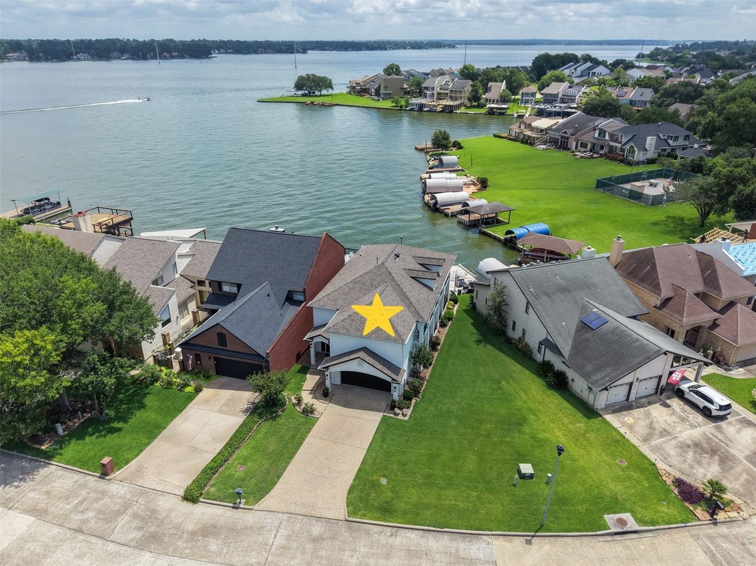 House in Montgomery, Texas, United States 1 - 18159808