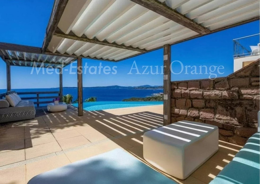 Villa in Les Issambres, Roquebrune-sur-Argens, France 1 - 18155741