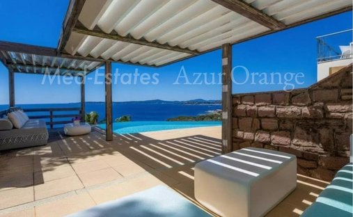 Villa in Les Issambres, Roquebrune-sur-Argens, France 1