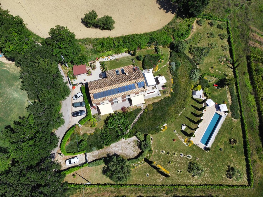Country House in Montefiore dell'Aso, Marche, Italy 4 - 18161453