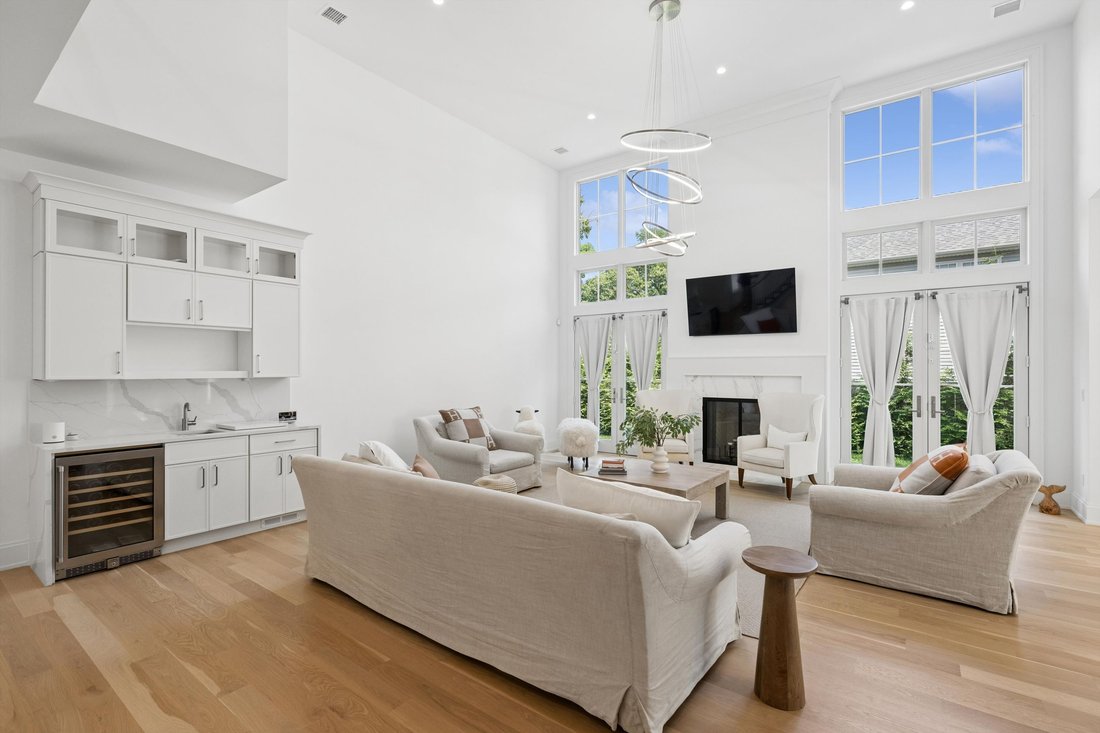 Sag Harbor, New York, United States 5 - 15879239