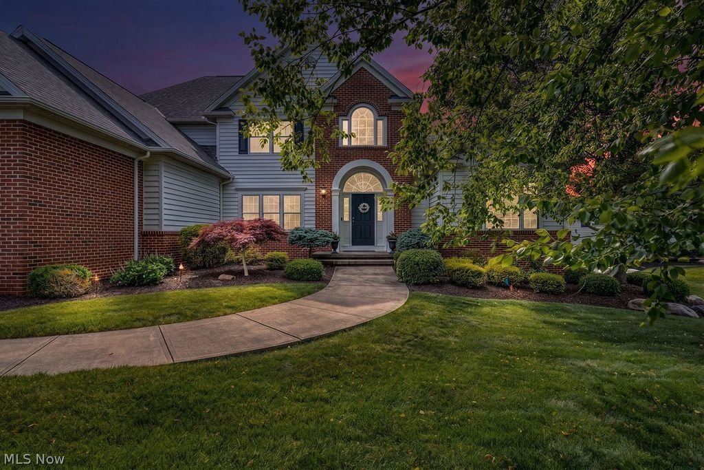 House in Solon, Ohio, United States 2 - 18161911