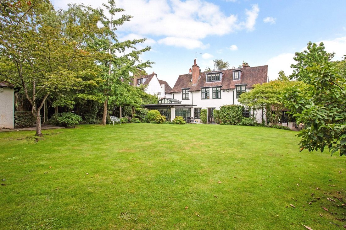 House in Hampstead Garden Suburb, Barnet, England 1 - 18159485