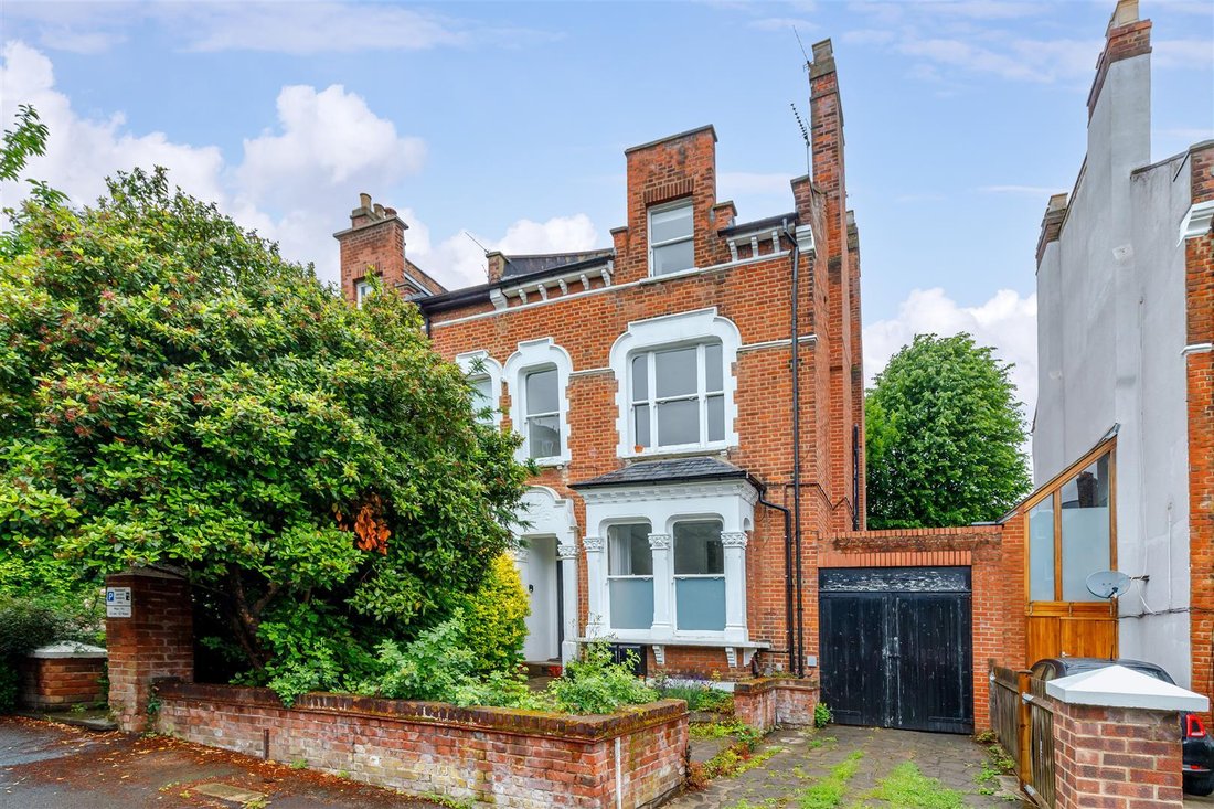 House in Holly Village, Haringey, England 1 - 18164877