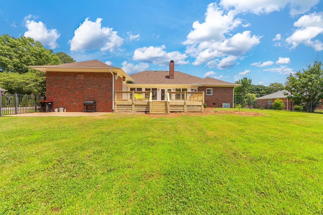 House in Humboldt, Tennessee, United States 2 - 18159895