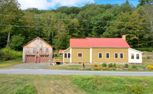 House in Sutton, New Hampshire, United States 1