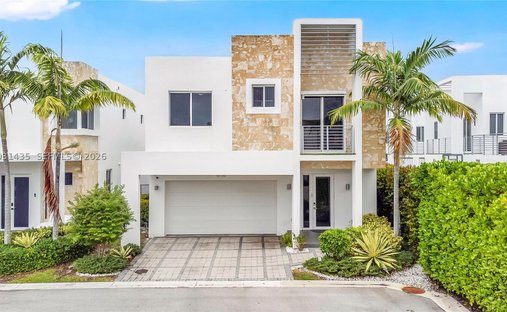 House in Doral, Florida, United States 1