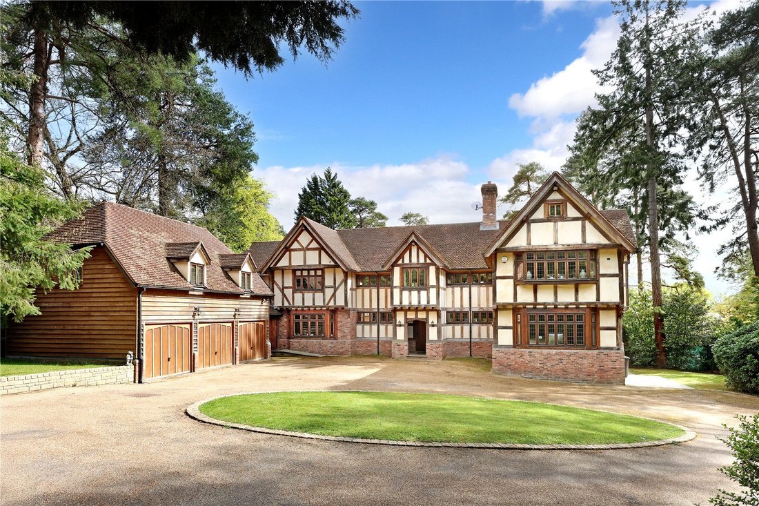 Maison en Virginia Water, Angleterre 1 - 18155639