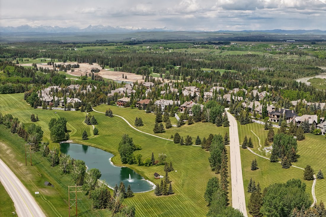 Calgary, Alberta, Canada 3 - 18163472