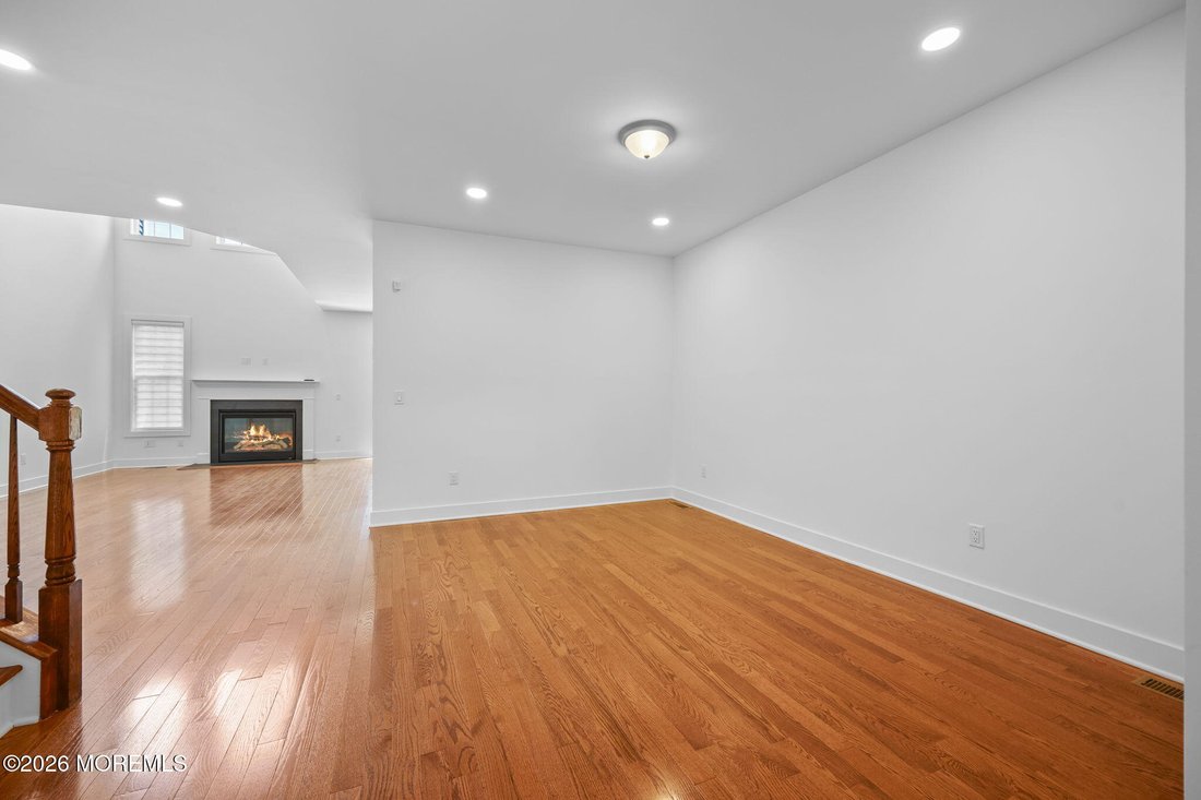 House in Old Bridge Township, New Jersey, United States 3 - 18159631