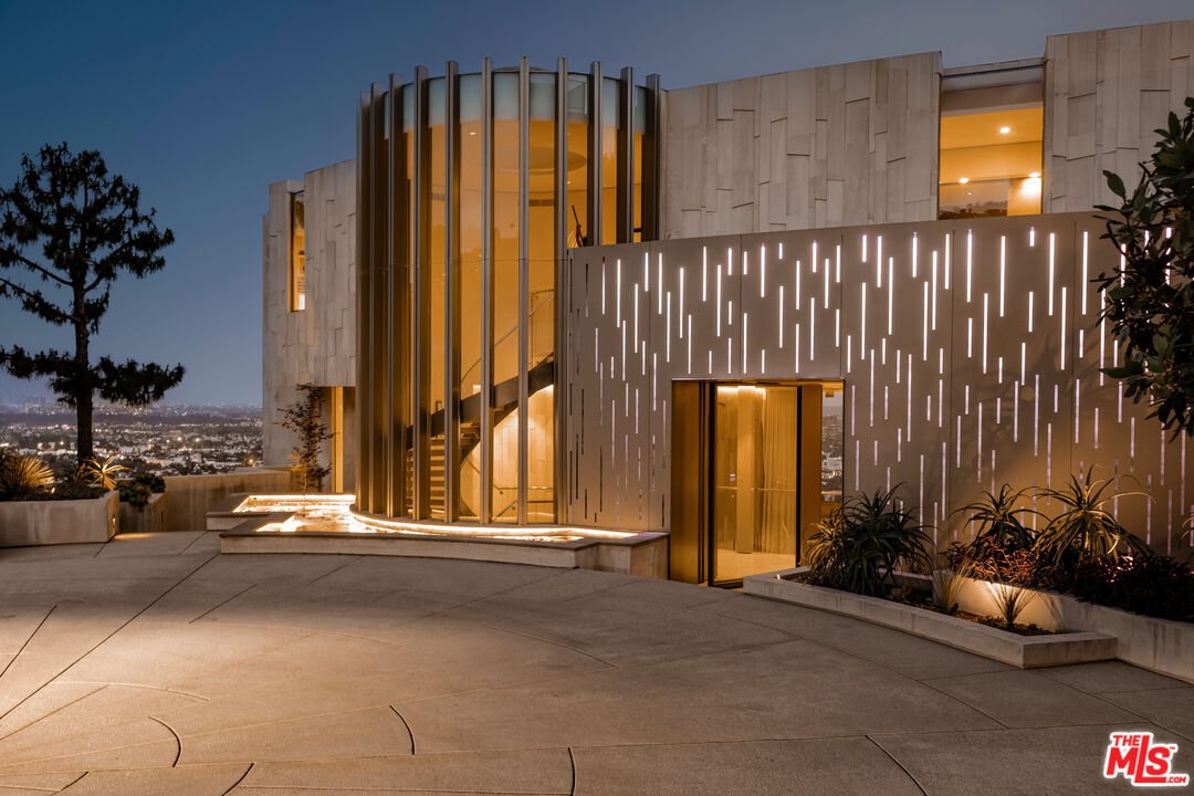 House in Los Angeles, California, United States 3 - 18156113