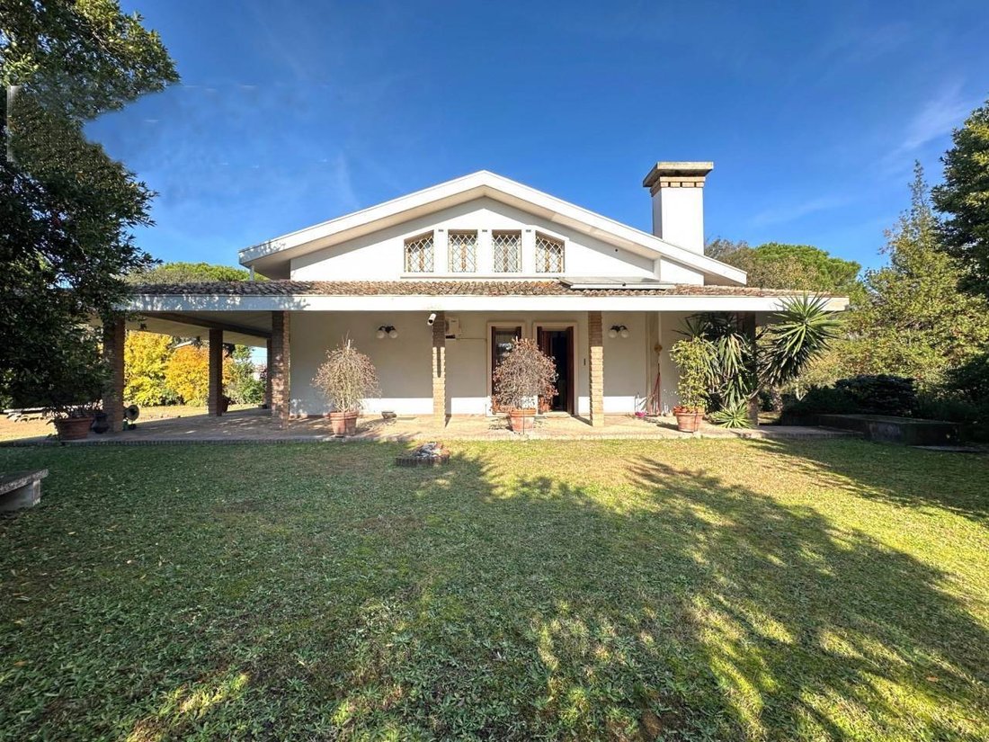 Villa in Porto Viro, Veneto, Italy 4 - 18160410