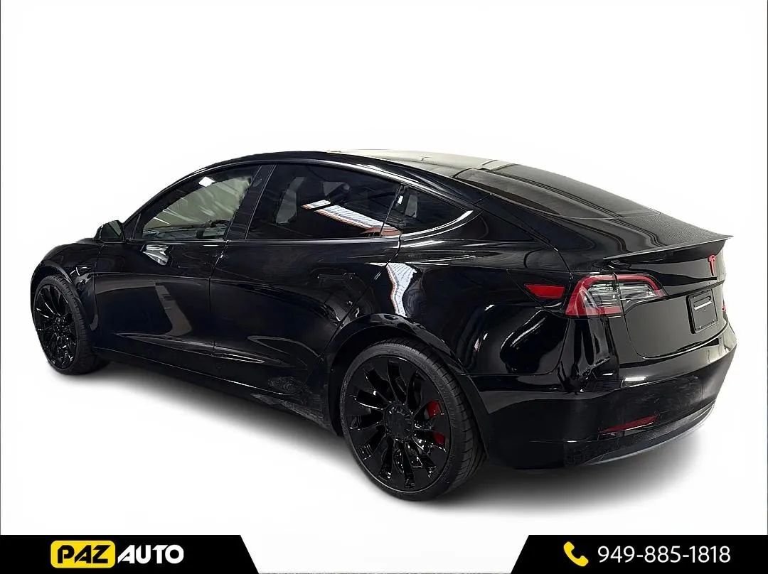 Sedan in Laguna Hills, CA, United States 3 - 17669238