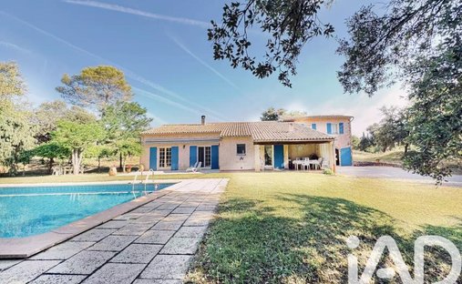 House in Sud, Le Luc, France 1