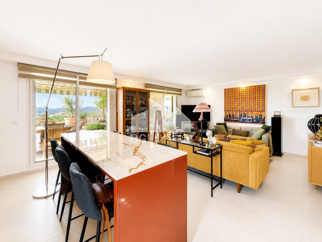 Apartment in Nord Est, Bormes-les-Mimosas, France 3 - 17774226