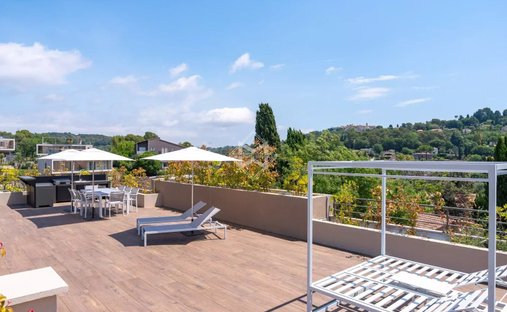 Penthouse in Mougins, Provence-Alpes-Côte d'Azur, France 1