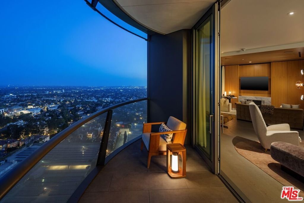 Condo in Los Angeles, California, United States 2 - 18159529