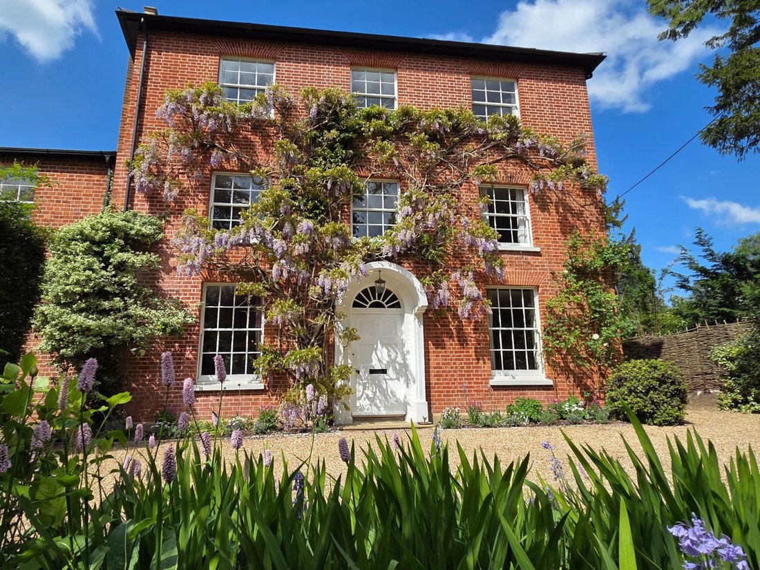House in Englefield Green, Windsor, England 1 - 18160069