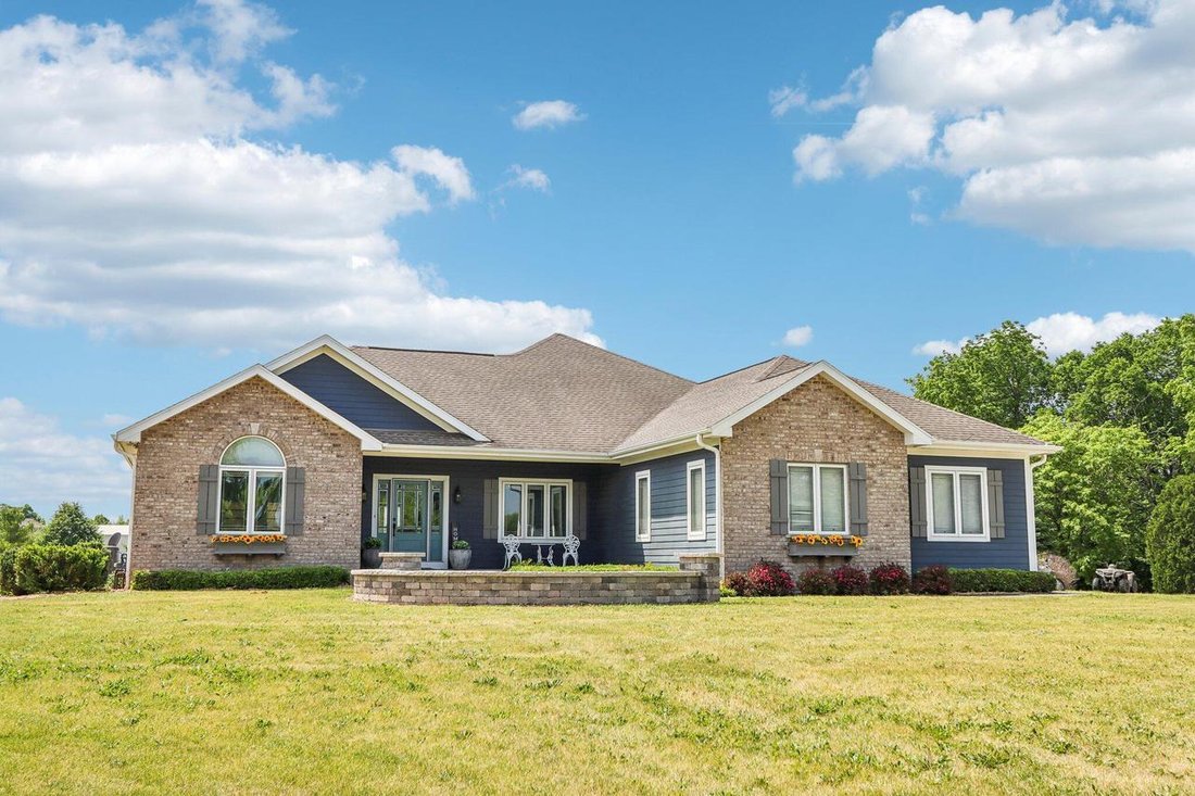 House in Caledonia, Wisconsin, United States 1 - 18154673