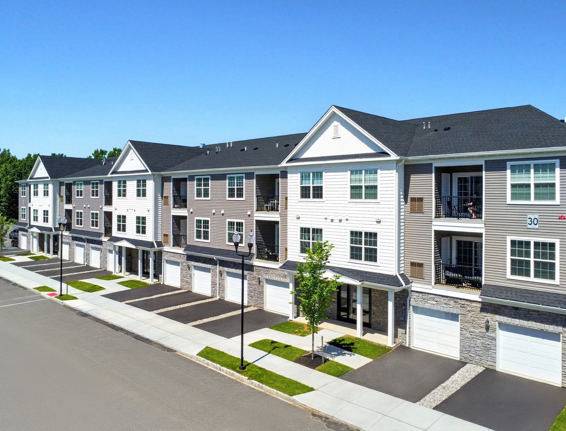 Condo in Monroe Township, New Jersey, United States 1 - 17949186
