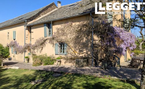 House in Lacapelle-Pinet, Occitania, France 1