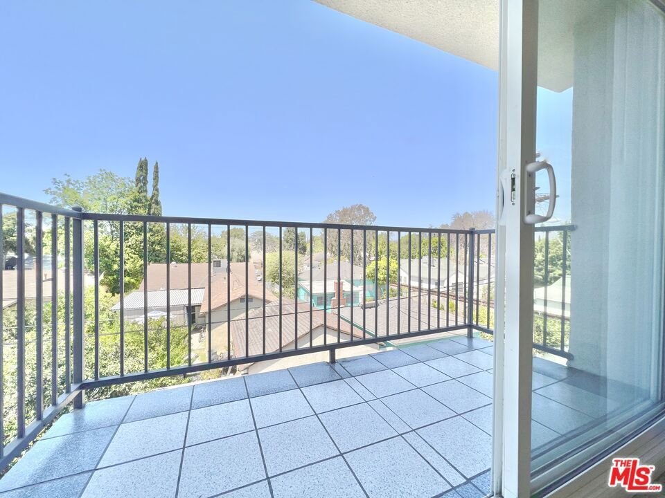Los Angeles, California, United States 4 - 18159530