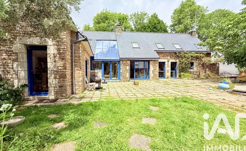 House in Kergroes, Moelan-sur-Mer, France 1