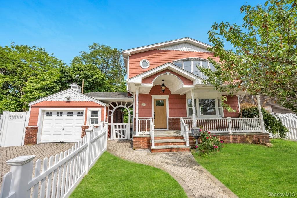 House in Seaford, New York, United States 1 - 18159025