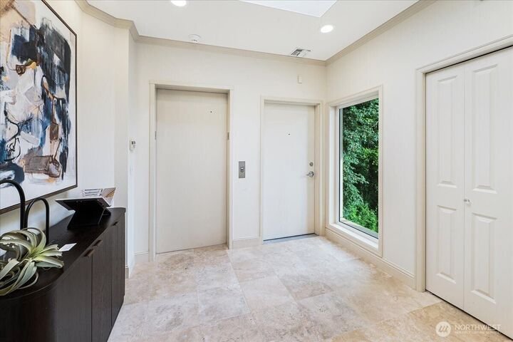 Condo in Seattle, Washington, United States 2 - 18162267