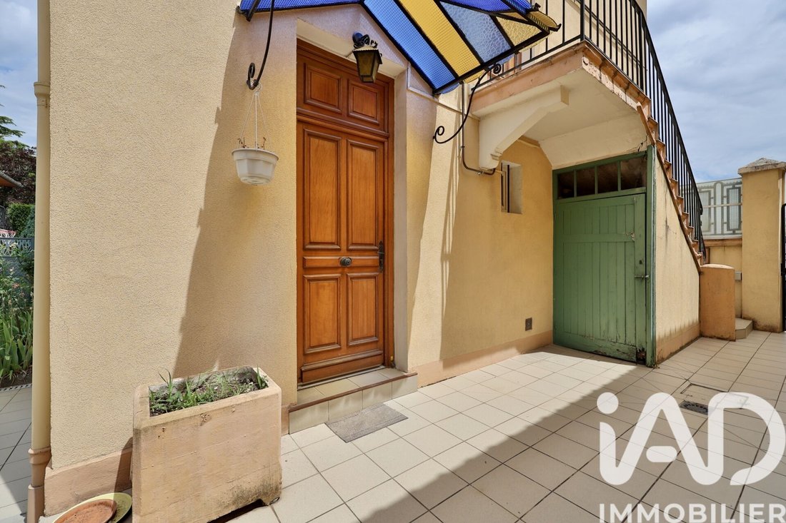 House in Les Poulettes, Villeurbanne, France 2 - 18161215