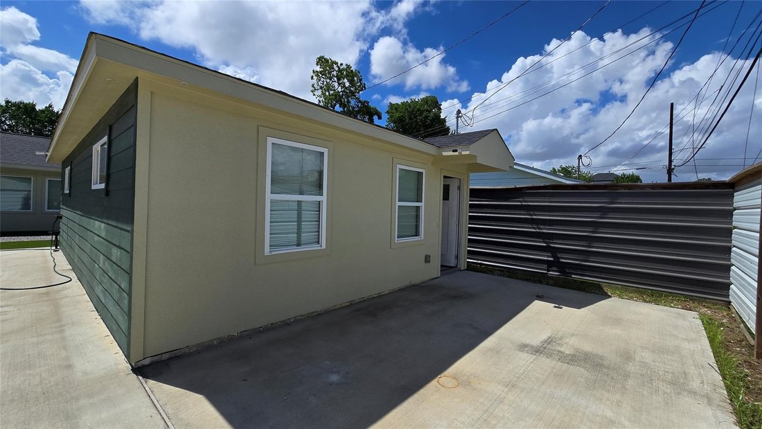 Houston, Texas, United States 4 - 18155213