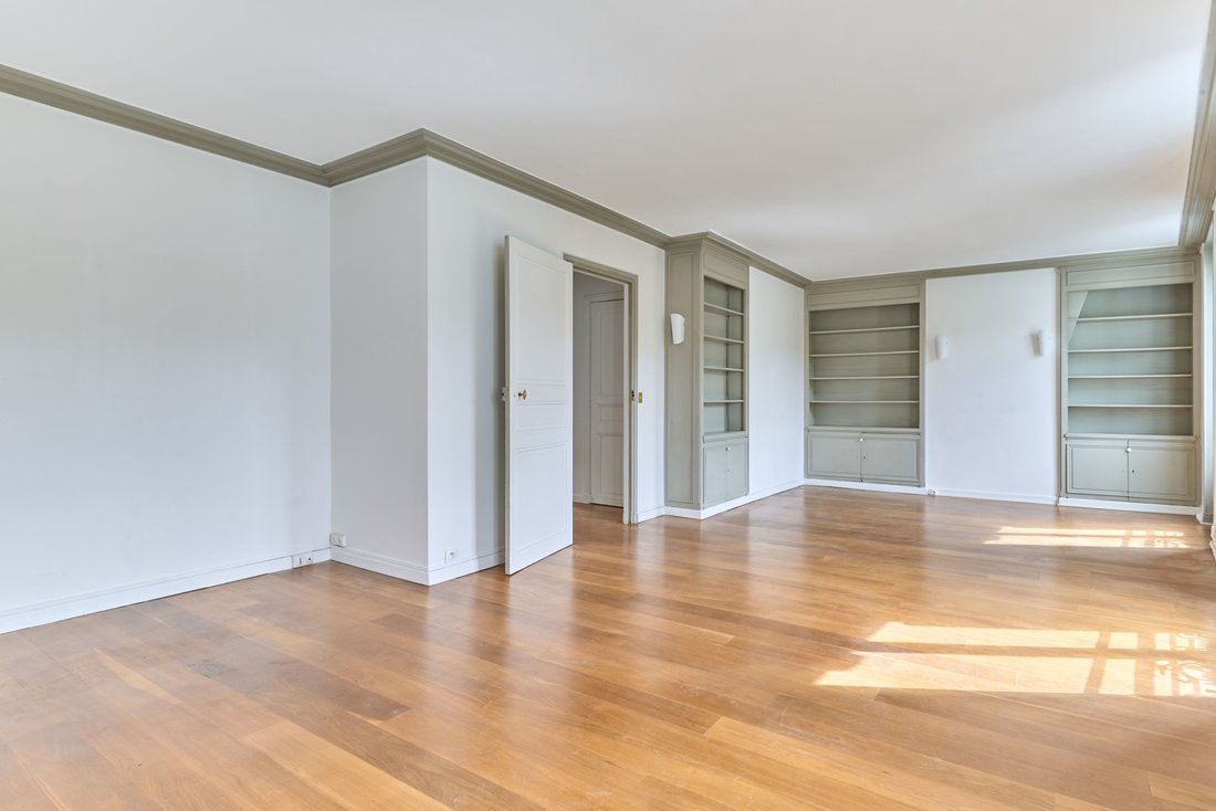 Apartment in Invalides, Paris 7e Arrondissement, Paris 3 - 18159070
